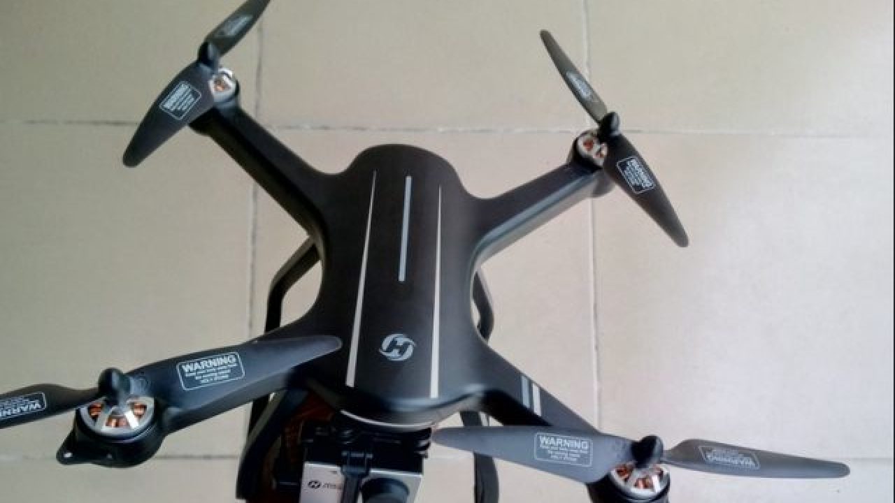 drone holy stone hs700
