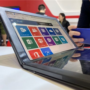Prikazani su detalji računala s preklopivim zaslonom Lenovo ThinkPad X1