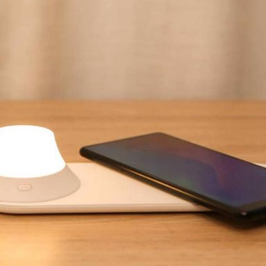 € 16 com cupom para Xiaomi Yeelight Carregador sem fio com LED Night Light Atração magnética Carregamento rápido para iPhone Samsung Huawei Telefone Xiaomi do armazém EU CZ BANGGOOD